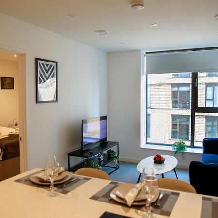 Trafford Suite Modern 1 Bed With Cinema Room Manchester Eksteriør billede