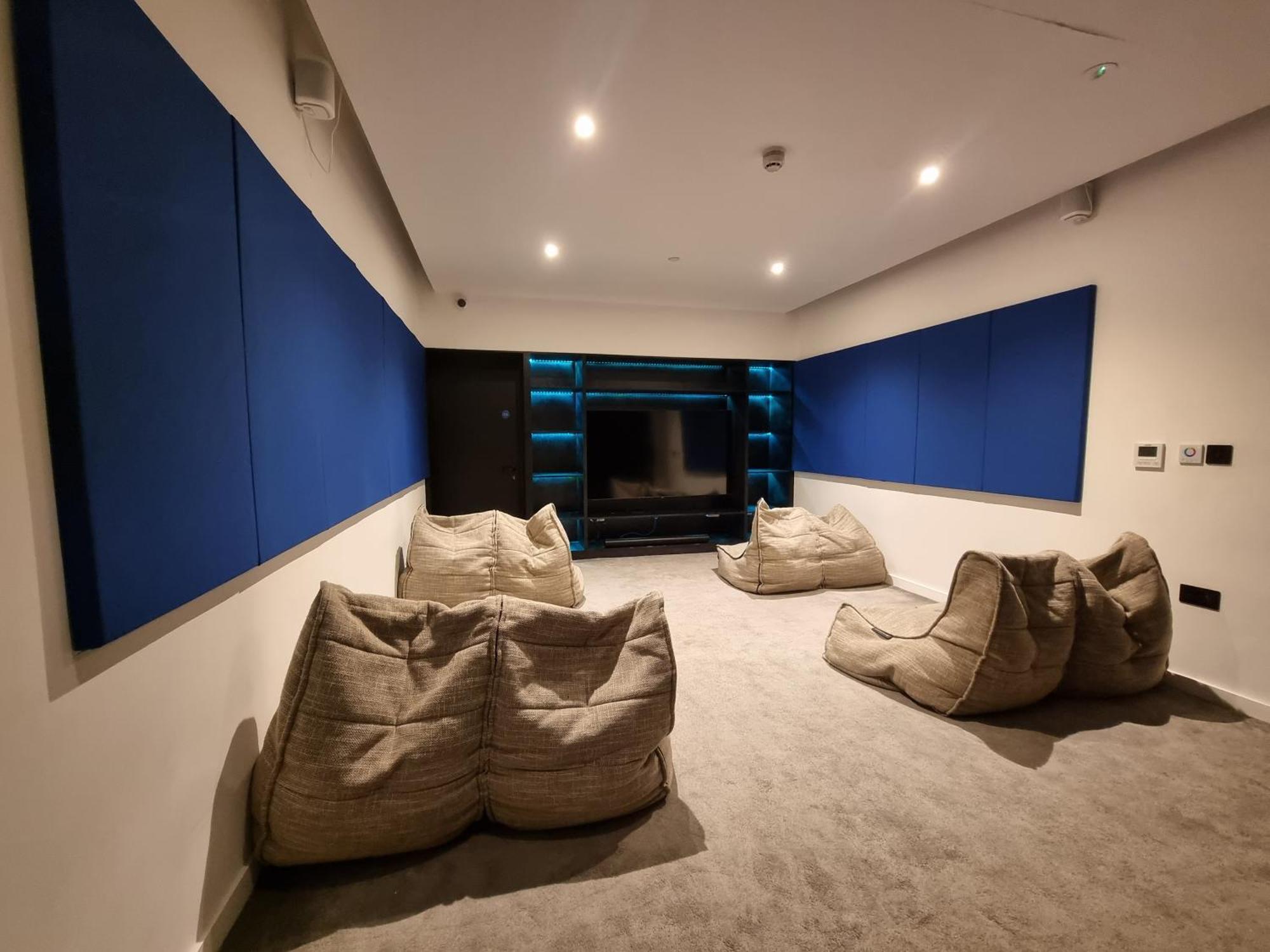 Trafford Suite Modern 1 Bed With Cinema Room Manchester Eksteriør billede